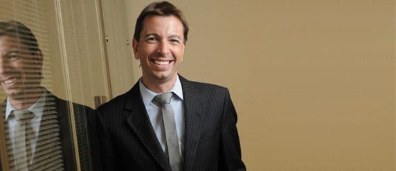 CEO do J.P. Morgan chama investidores de “preguiçosos”