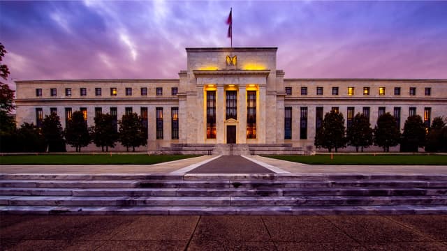 Powell diz que Fed está no caminho para cortar  juros neste ano