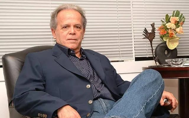 “O mandato do Campos Neto já acabou. Precisa avisar ele que já ganhou o jogo e para não estragar na reta final”