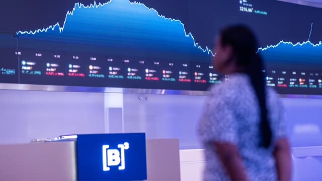 Ibovespa quebra recordes e bate 177 mil pontos; especialistas divergem sobre durabilidade da alta