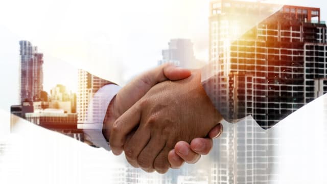 Sinais de retomada econômica e ativos baratos jogam a favor do setor de M&A em 2024