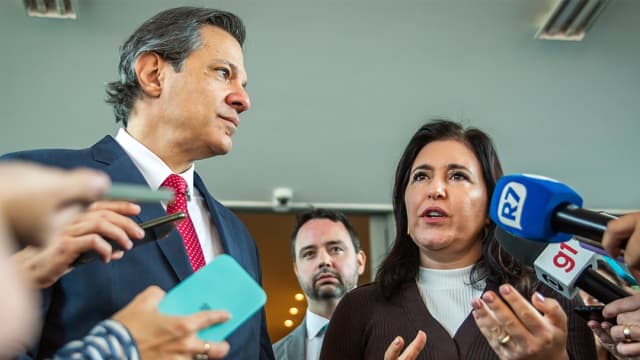 Falas de Haddad e Tebet acalmam a Faria Lima e dólar devolve altas