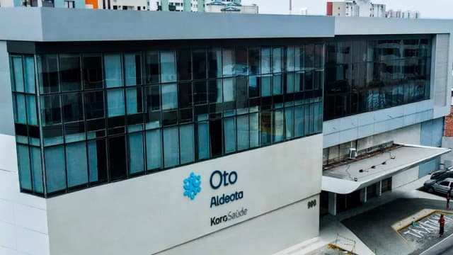 Minoritários e controladores da Kora Saúde (KRSA3) travam queda de braço