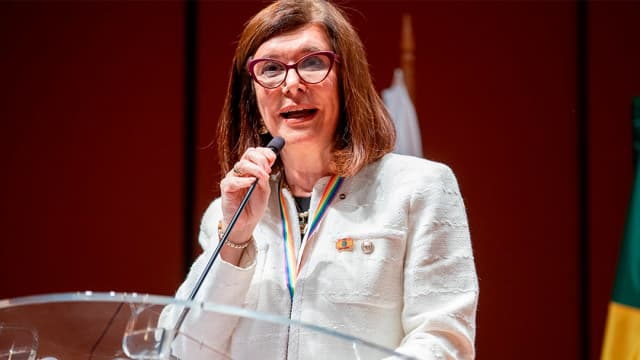 Magda Chambriard completa primeiro mês na Petrobras sem ruídos ou decisões importantes; ações se valorizam