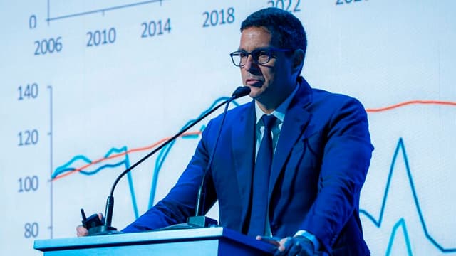 Campos Neto reforça tom duro: “vamos fazer o que precisar; se precisar subir o juro, subimos”
