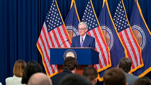 Powell diz que “chegou a hora” de o Fed cortar as taxas de juros