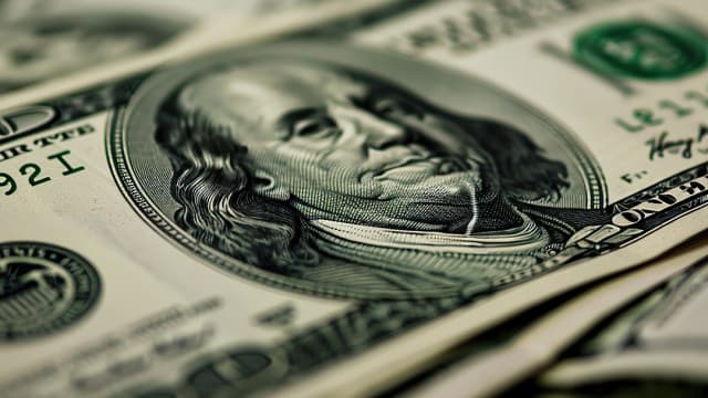 Dólar na defensiva traz alívio aos formuladores de políticas econômicas globais