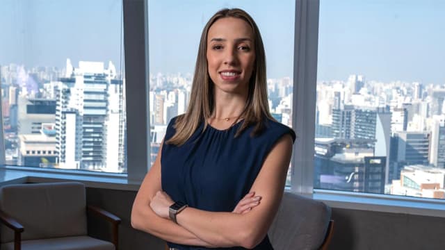 Efeito do dólar em queda nos ativos ainda é incerto