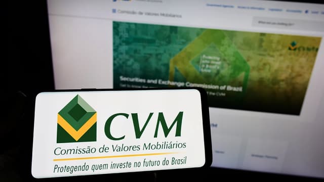 CVM orienta coordenadores a suspender ofertas de papeis incentivados em caso de desenquadre