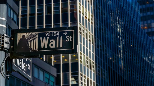 S&P testa novamente o suporte "sólido como uma rocha"
