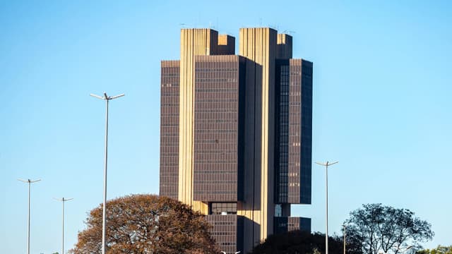 Sinais de desaceleração econômica têm pouco efeito nas previsões inflacionárias, que seguem em alta
