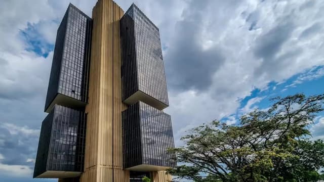 Secretário do BC fala de "desentupimento" dos canais de transmissão da política monetária