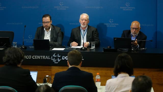 Regulação de criptos fica para o segundo semestre, afirma Banco Central