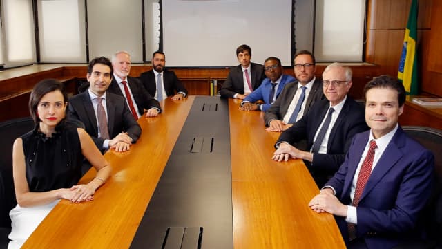 De olho em cenário externo, Copom mantém Selic a 15%