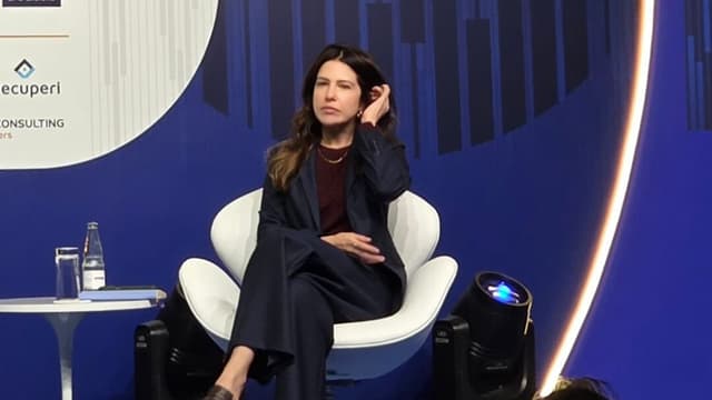Aquisição de direitos creditórios de empresas em RJ por FIDCs padronizados fica para 2026, diz Marina Copola