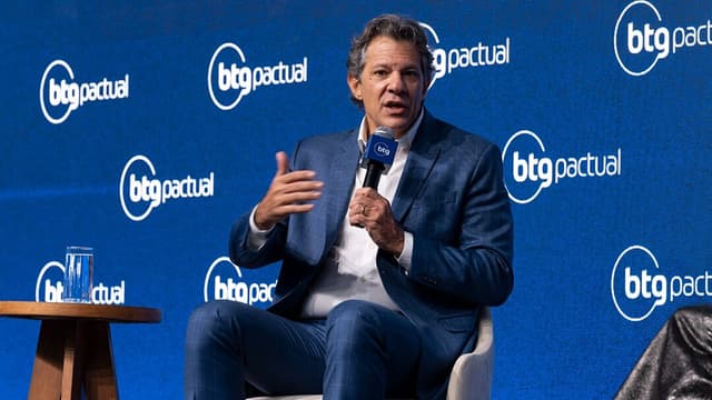 Haddad diz que BC pode “contribuir ou prejudicar” o país e destaca baixa qualidade do debate fiscal