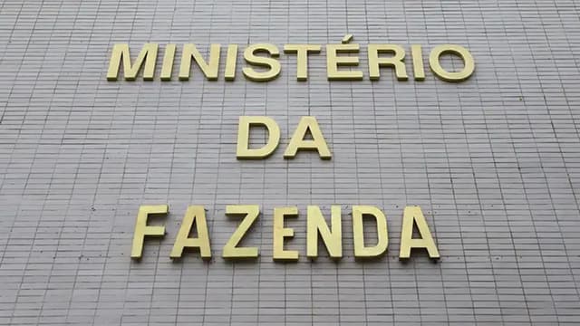Governo revê estimativa para inflação em 2026 e se afasta do centro a meta
